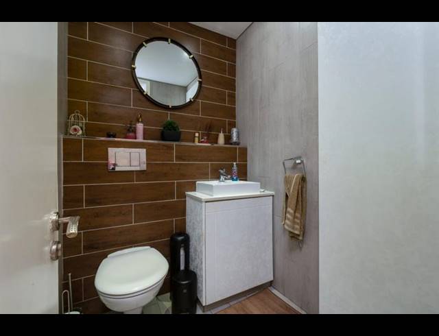 1 BEDROOM APARTMENT FOR SALE IN UMHLANGA RIDGE